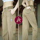 Calça Feminina Aurora em Malha de Seda Gelo e Poliéster 