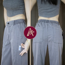 Calça Feminina Aurora em Malha de Seda Gelo e Poliéster 